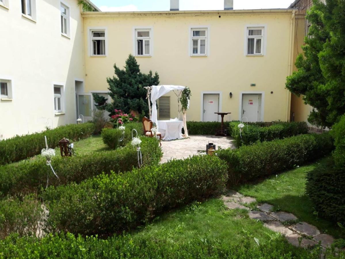 Hotel Memorial Terezín Εξωτερικό φωτογραφία